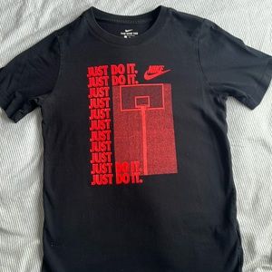 nike tshirt